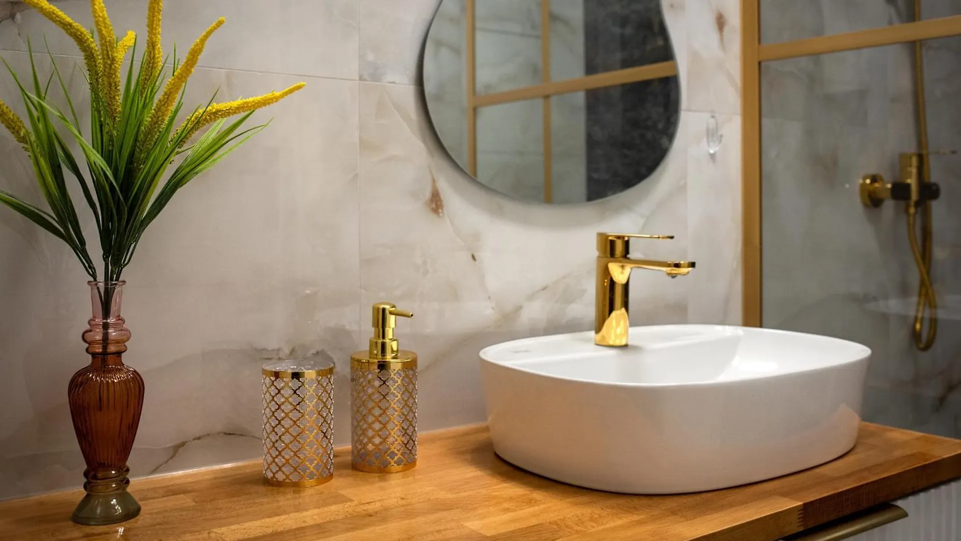 Golden Deluxe Old Town, Terrace, High Standard, 2 Rooms Krakow Poland