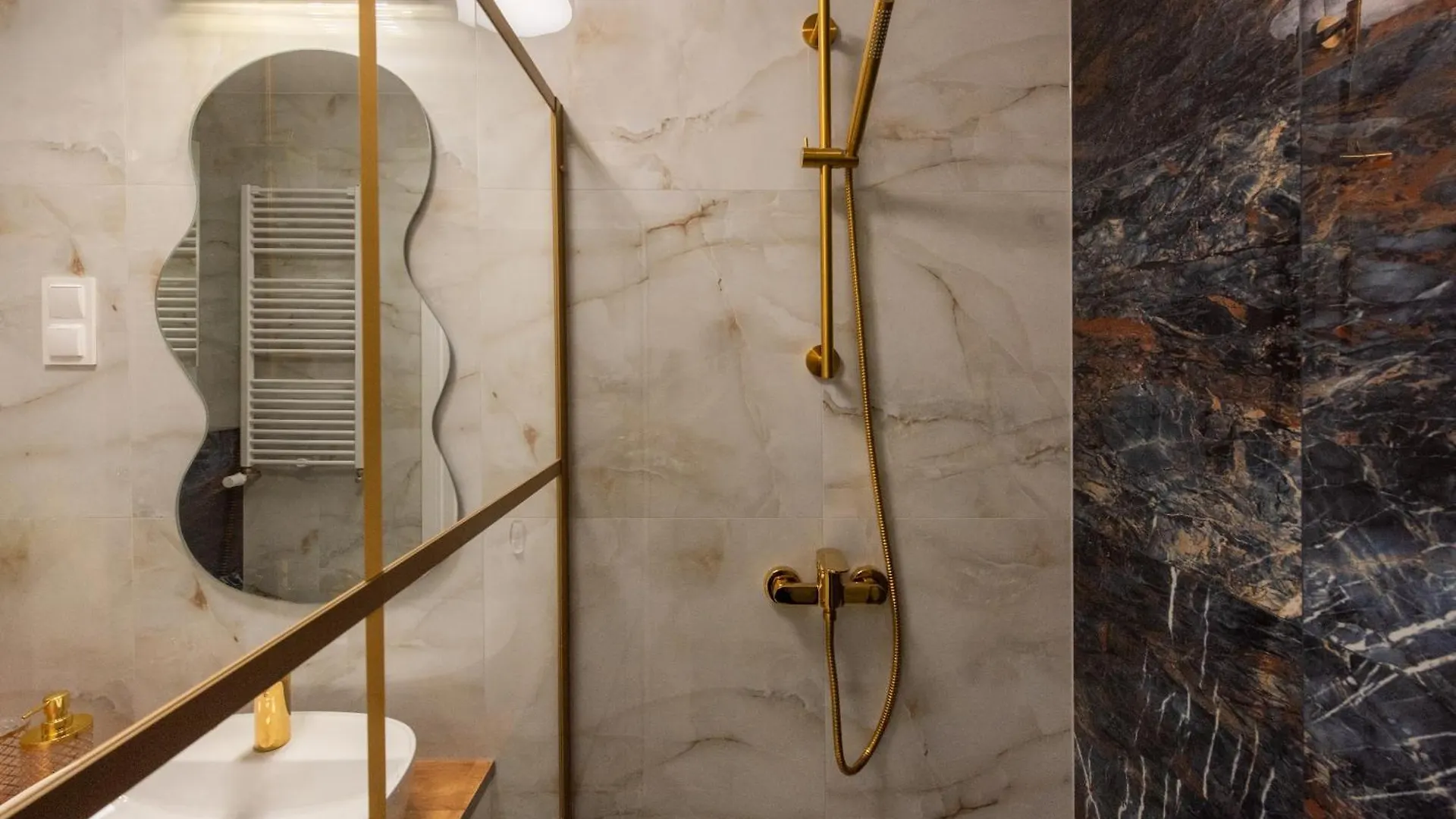 Golden Deluxe Old Town, Terrace, High Standard, 2 Rooms Краков